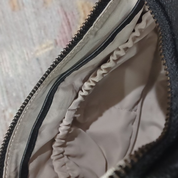 Mina Baie Los Angeles Convertible Crossbody Bag - Picture 6 of 10